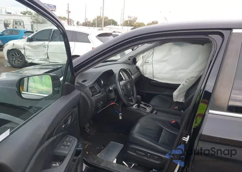 2018 Honda Pilot Ex-L z USA, uszkodzony, nr VIN 5FNYF5H57JB004905